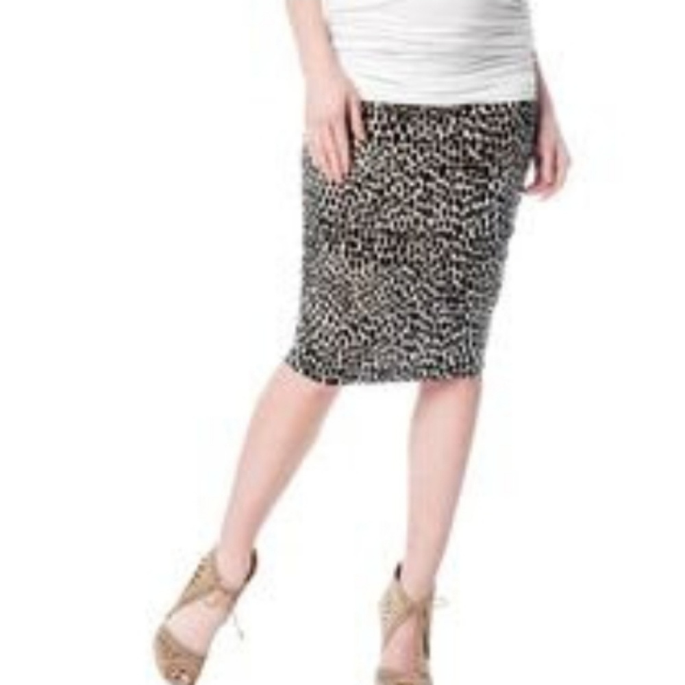 Maternity knit skirt
